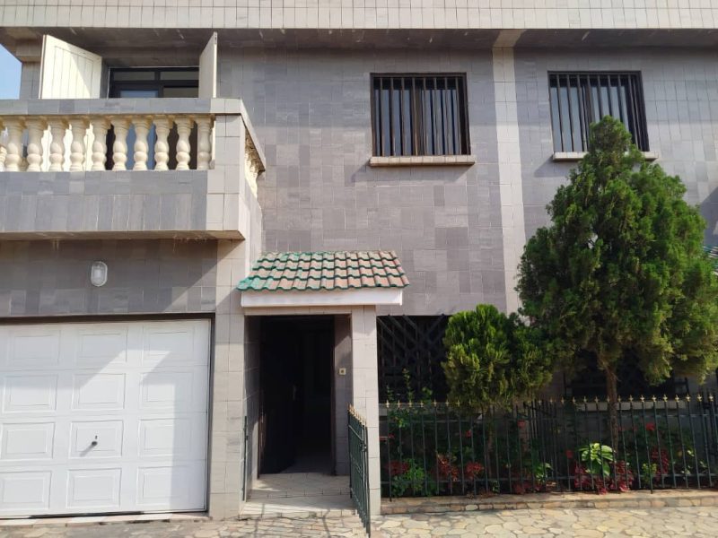 Duplex F4, Akogbato