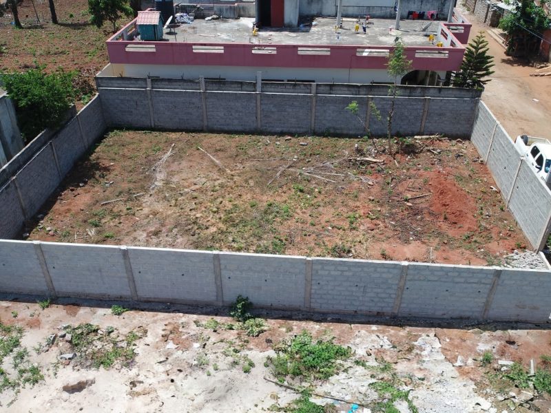 Murs de séparation délimitant les parcelles d'un domaine, vue aérienne